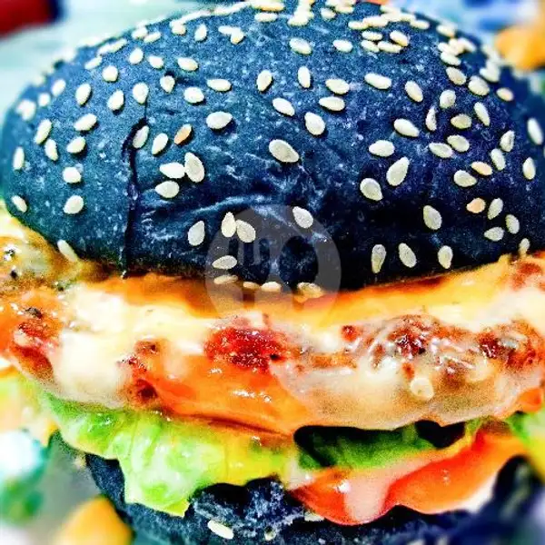 Burger Item | Ababe Steak, Pondok Labu