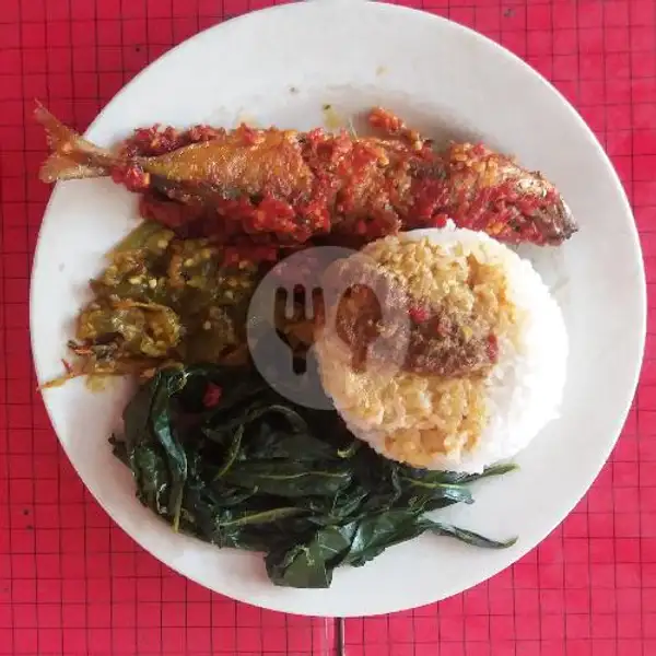 Nasi, Ikan Balado, Sayur, Sambal | Warung Inang Masakan Padang, Tukad Banyusari