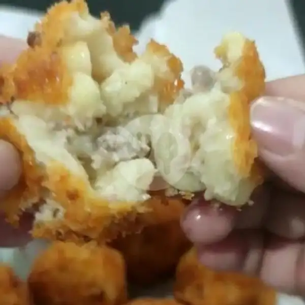 Macaroni Cheese Ball | Fizi Frozen, Borneo 1