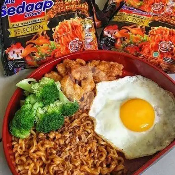 Korean Spicy Chicken Mie + Telor | Telur Gulung Dan Sosis Goreng Aida, Plamongan Sari 3