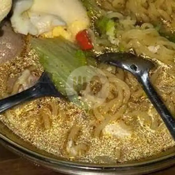 Indomie Soto Telur Ceplok + Tahu Isi Bakso | Nasi Goreng Nailah, Maccini Raya
