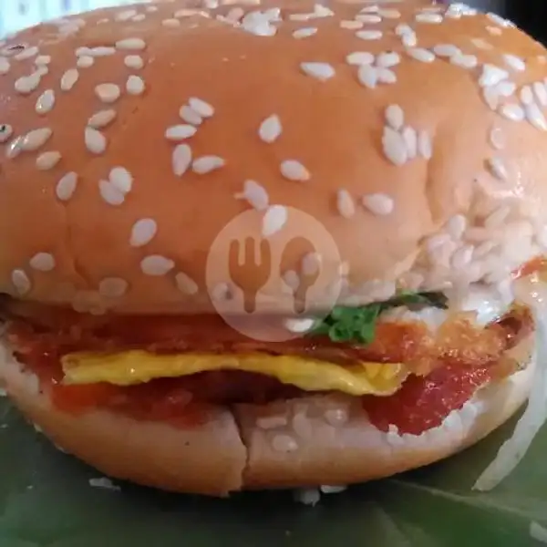 Burger Chicken Fillet Spesial Keju + Telor | Kebab Nusantara Abu Zaaki, Plumbon