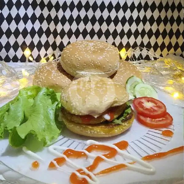 Premium Chicken Burger Plus | Jajanan adek, Sekip