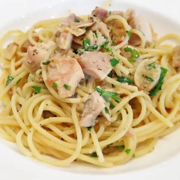 Spaghetti Aglio Olio Chicken | Kedai Terasku45, Pekayon