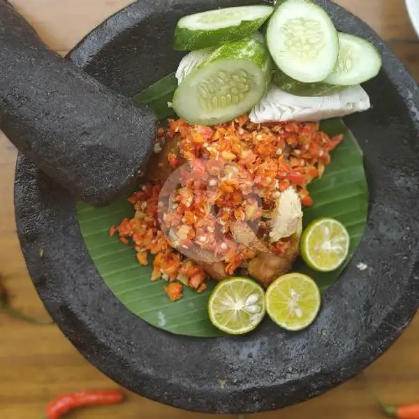 Ayam Penyet Pedas | Cumi dan Ikan Bakar Rezekimah Timana Weh, Cigadung