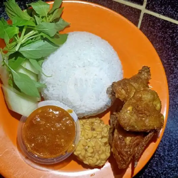 Ayam Dada + Nasi Putih | Sate Madura D'kampung Cak Yusuf, Jambu