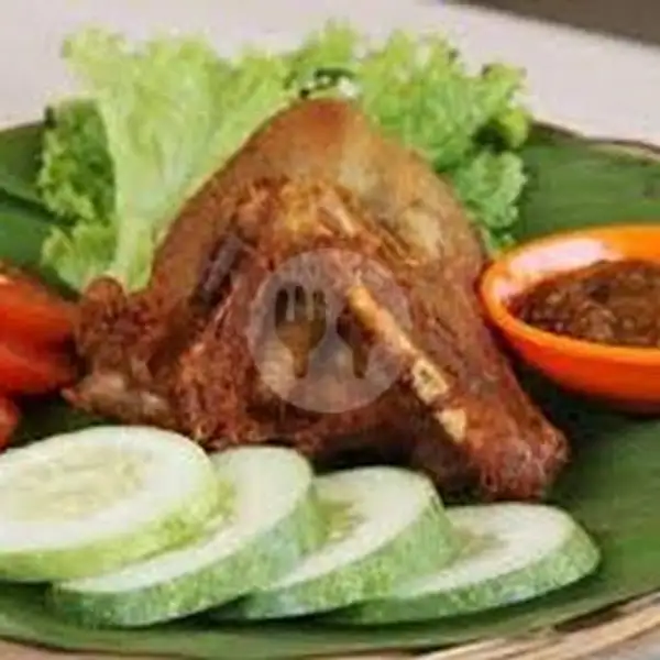 Nasi Biasa + Dada Ayam Goreng + Lalapan + Sambal | Pecel Lele Mamake, Bulus