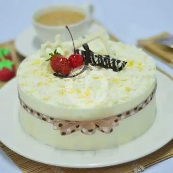 Snow White Chocolate (Ukuran 18 Bulat) | Tremondi Cake, Orchid
