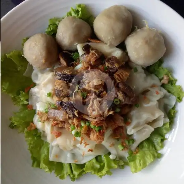 Pangsit kuah ayam jamur + Bakwan | Pangsit Mie Gosyen, Denpasar