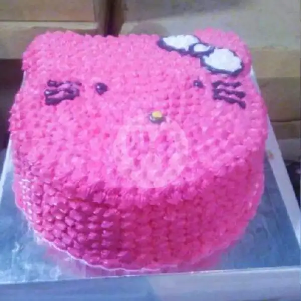 Kue Ulang Tahun Karakter Hello Kitty 24x24 | Kue Ulang Tahun ZHENNITA