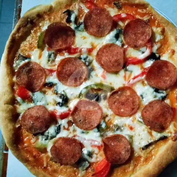 Pepperoni Pizza | Umah Pizza, Waturenggong