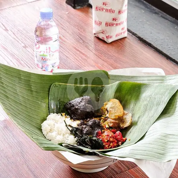 Nasi Bungkus + Rendang + Air Mineral | Restoran Garuda, Palang Merah