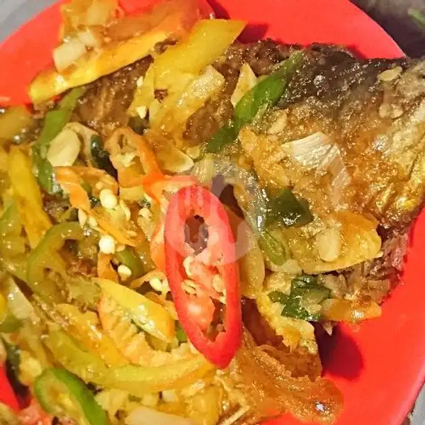 Gurame Goreng Asam Manis Pedas | Boy III Seafood, Lengkong Kecil