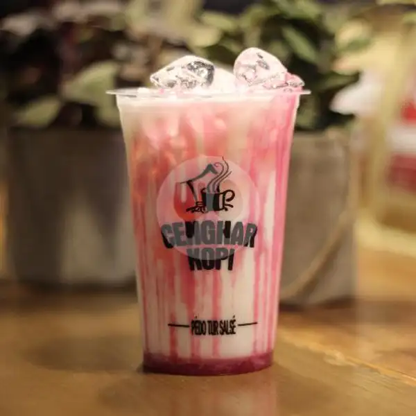 Milk Strawberry | Cenghar Kopi Express 