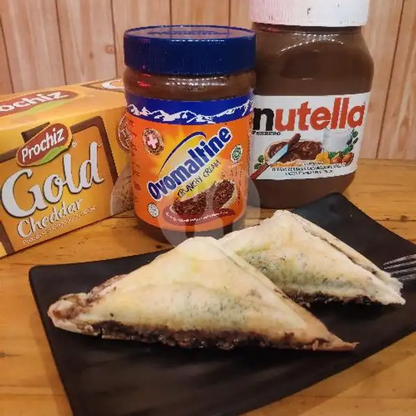 Ropang Nutella + Ovomaltine + Keju Toast | Eagles Cafe, Palmerah