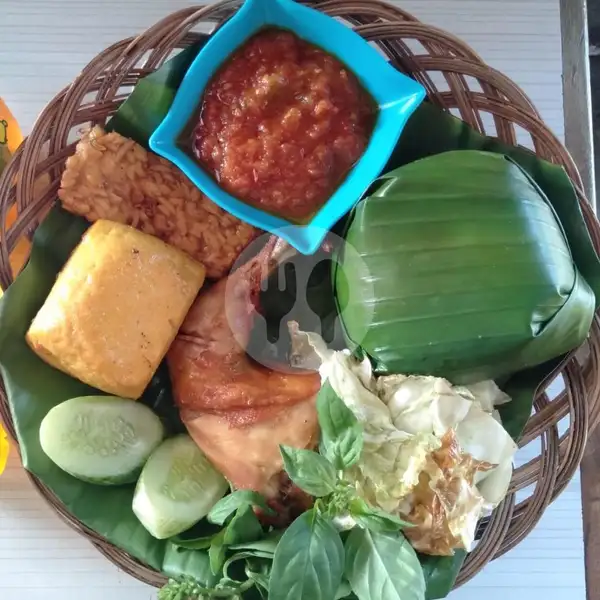 Paket Berbagi (Nasi+ Ayam Goreng+ Sambel+ Tahu Tempe) | Warung Nasi Joss, Babakansari