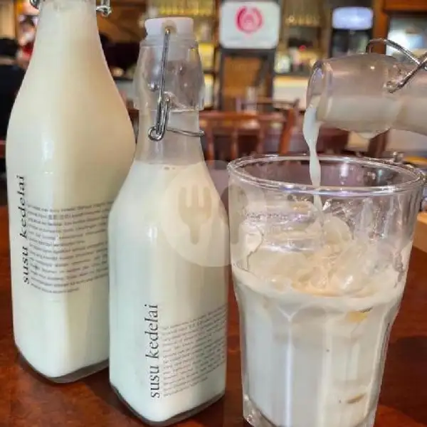 Susu Kedelai Besar | Uncle Loe Cafe dan Resto, Merbau