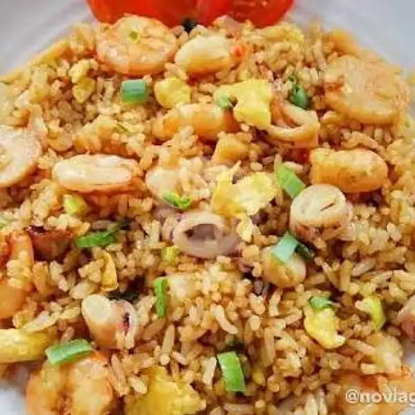 Nasi Goreng Spesial Seafood | Nasi Goreng Kampung BANG DIN & Mie Aceh Rex Peunayong, Sri Ratu