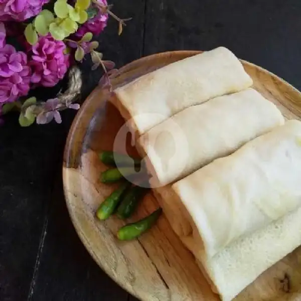 Lumpia Ayam Suwir Mercon | Salad Buah Mama Hanna, Dukuh Kupang