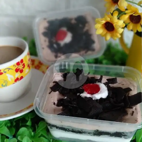 Black Forest | Dessert Box By Kusuma-mekarjaya