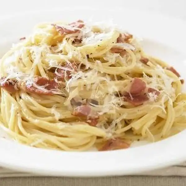 Spaghetti Carbonara and Fries Free Es Teh | Cemilan Zhafran, Cengkareng