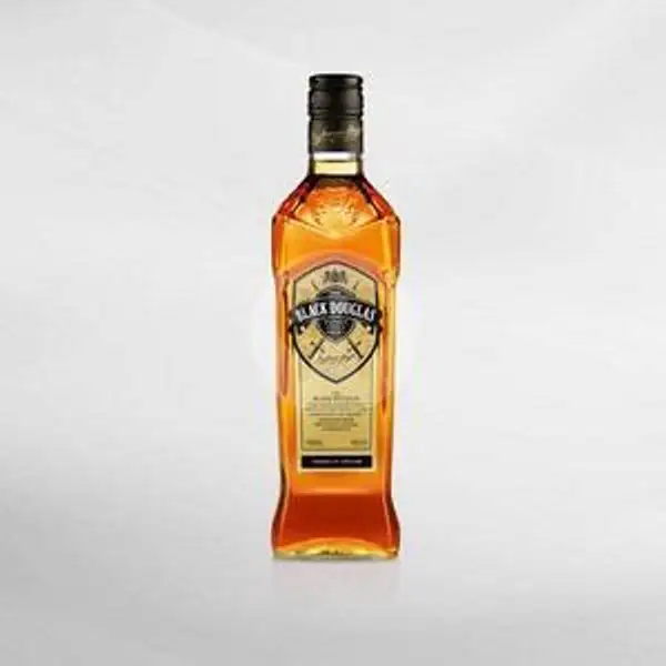 Black Douglas Blended Scotch Whisky 750 ml | Vinyard Atrium Senen