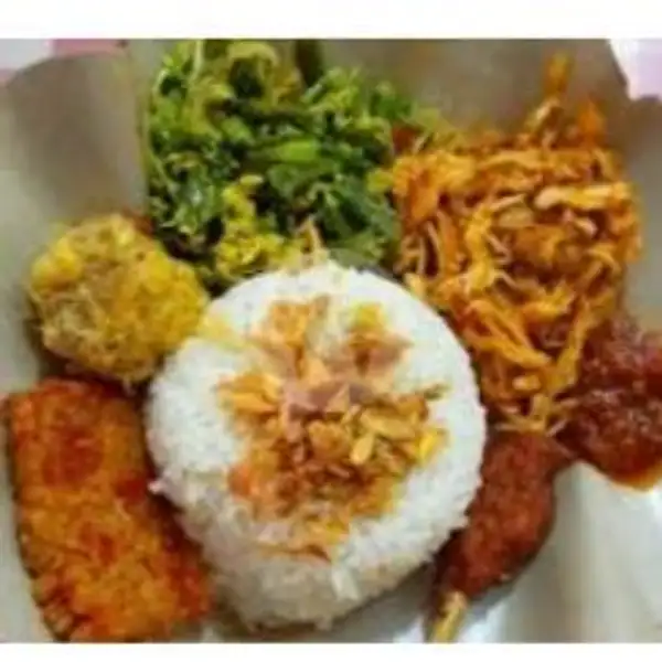 Nasi Urap Lauk Ayam Bali+ Ikan Asin | Depot Bu Yuli