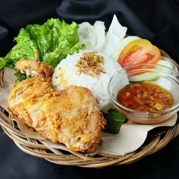 Ayam Goreng Lalapan + Nasi | Warung Mas-Sul Ayam Krispi Lalapan, Mallengkeri