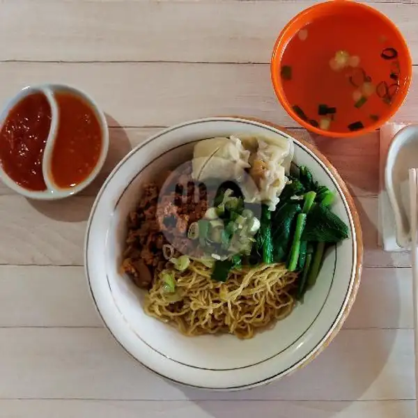 Mie Ayam + Bakso Ayam Dan Pangsit | Mie Ayam 77, Kwetiaw & Nasi Goreng, Denpasar