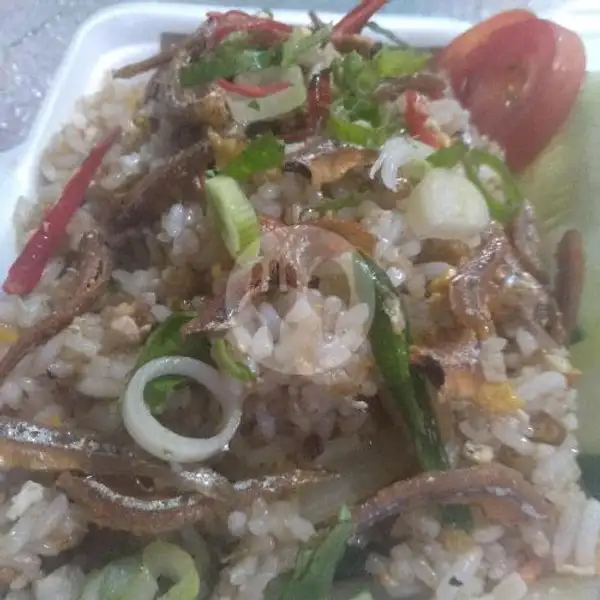 Nasi Goreng Plus Ikan Bilis | Ayam Hainan Pak Hanif, Tg Sengkuang