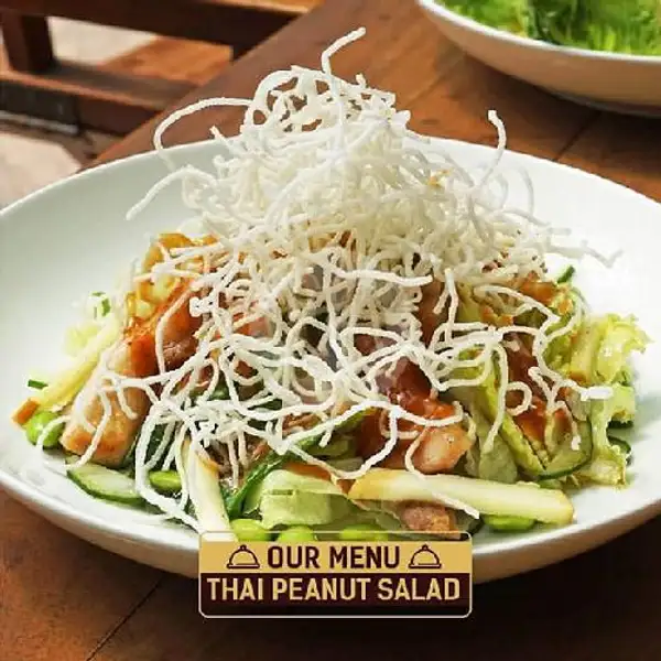 Thai Peanut Salad | Carnivor Steak & Grill, Surabaya