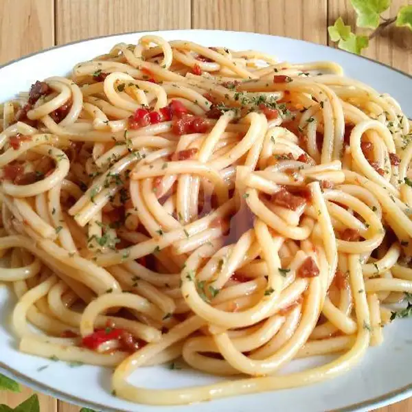 Chicken Spaghetti | Honey Fresh Tea & Drinks, Sambiroto