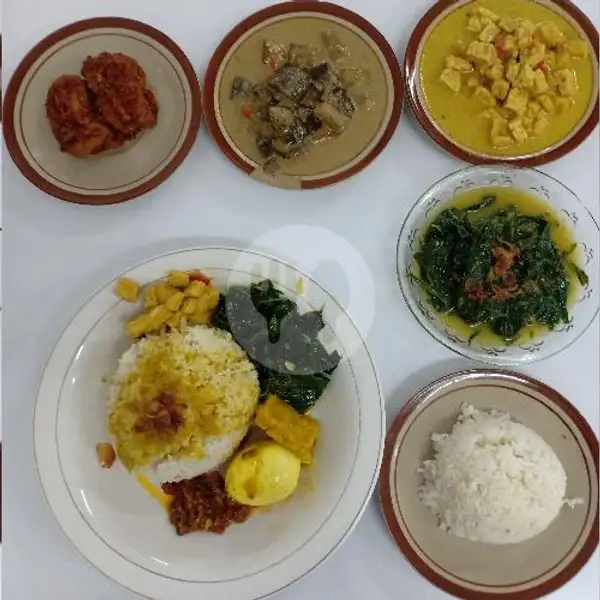 Nasi Campur Lodho Telur Dan Tahu | Nets Kuliner, Masakan Padang Pedas, Sidakarya