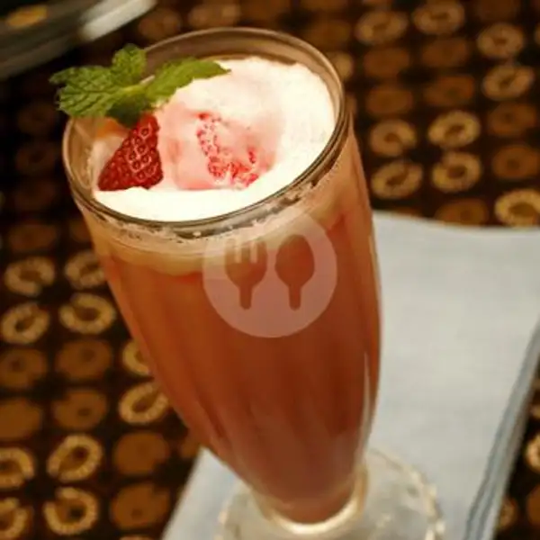 Milkshake Strawberry | Harmoni Cafe & Resto