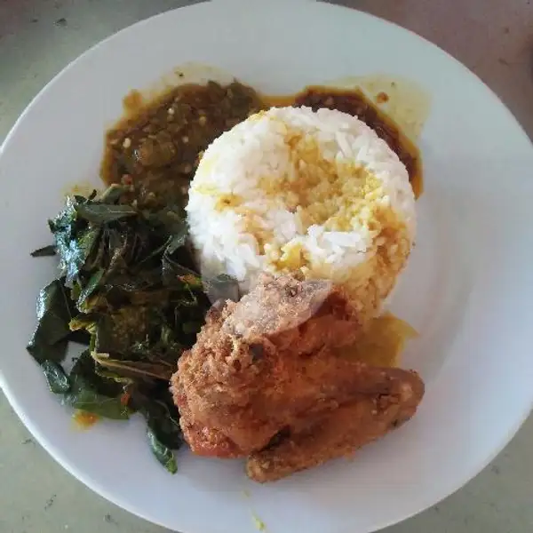 Nasi Ayam Goreng + Kuah + Sayur + Sambal | Masakan Padang Sari Raso Murah Meriah, Genteng Biru
