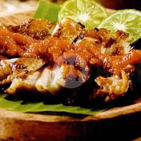 Penyet Ikan Asap + Nasi + Lalapan Sambel | Dv3 Geprek Penyetan Juice, Tandes