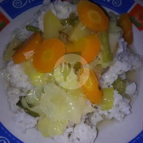 Nasi + Sayur Sop + Ayam Goreng + Tempe | Warung Bu Ning, Tandes