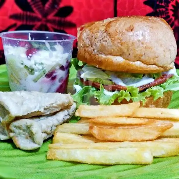Prenges Prenges Burger | Salad Buah MaeMayoMelon