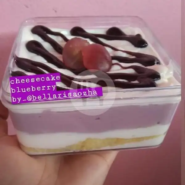 Blueberry Cake | Premium Salad Buah & Dessert Box, Kenangan
