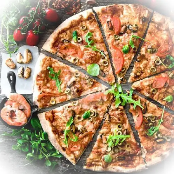 Pizza Beef Patties sapi Cheese | Roti Bakar Medina Kitchen, Cipondoh