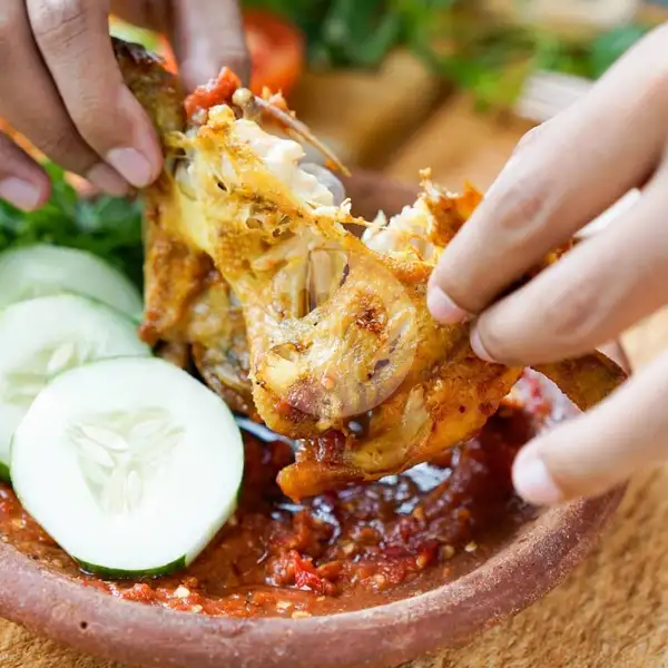 Nasi Ayam Kampung Penyet | Ayam Bakar Primarasa, Dr Soetomo