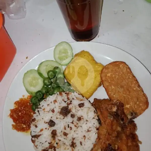Nasi Tutug Oncom + Ayam Goreng | Kupat Tahu Baraya & Ayam Serundeng/Geprek Khas Singaparna, Pagarsih