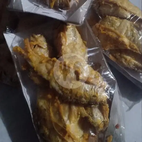 Ikan Asin Tawar Kriuuk | Kembar Barokah (Sego Sambel Suroboyo), Simorejo Sari