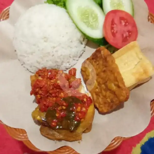 Paket Gojek Family Berempat | Ayam Geprek Cirebon, Kejaksan