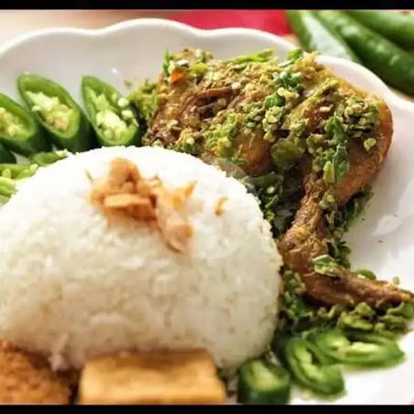 Ayam Cabe Ijo + Nasi | Pas Mantap 2, Cabang Penuin