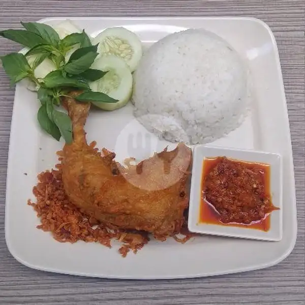 Nasi Ayam Goreng | Lalapan Rizky, Kedungkandang