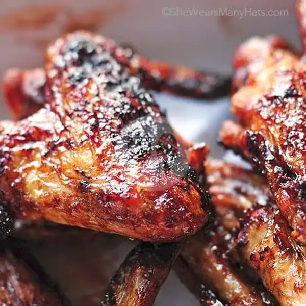4 Pcs BBQ Chicken Wings With French Fries | Oregano Bistro, Mengwi
