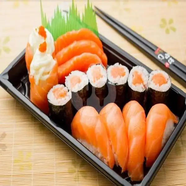 Yamato Salmon Set | Peco Peco Sushi, Tunjungan plaza 2
