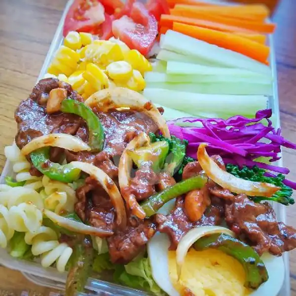 Spicy Beef Salad | Salad Huwaaa, Wonorejo