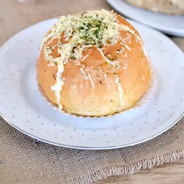 Korean Garlic Cheese | Komugi Bakery, Klojen